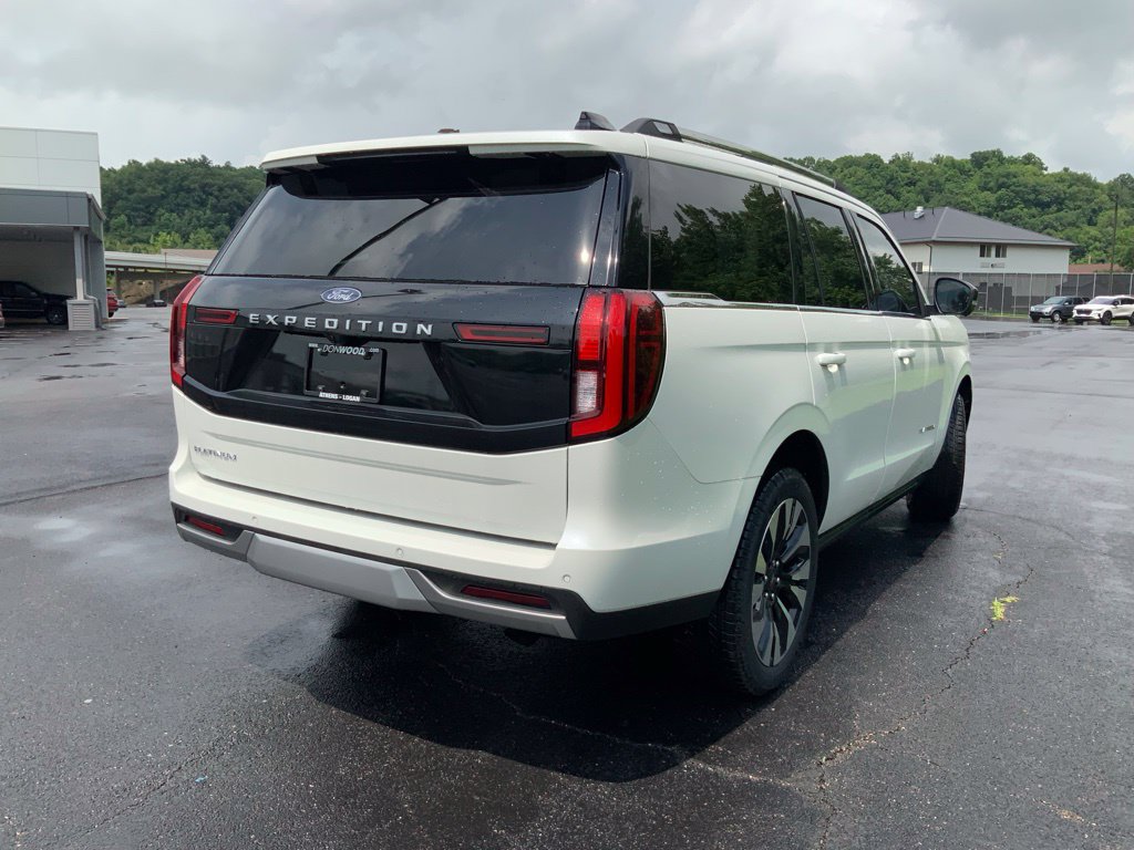 2025 Ford Expedition Platinum - Photo 12