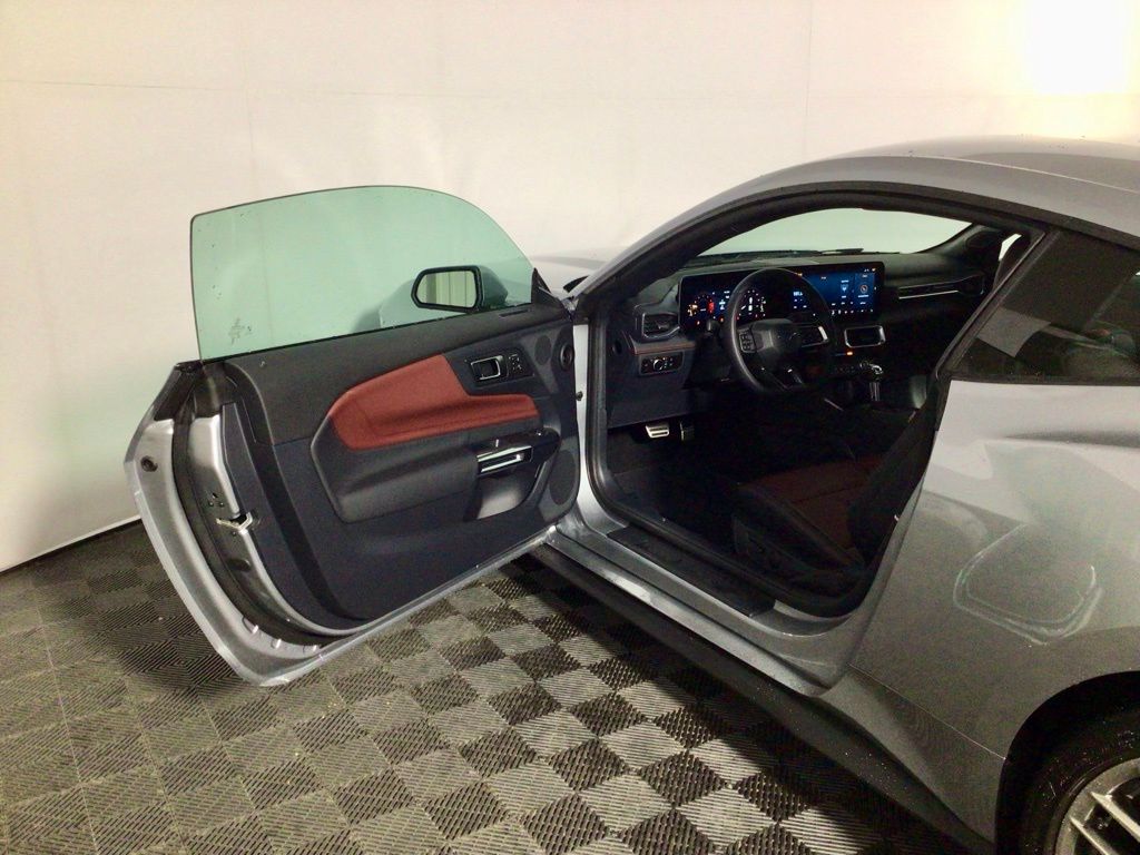 2026 Ford Mustang EcoBoost Premium Fastback - Photo 18