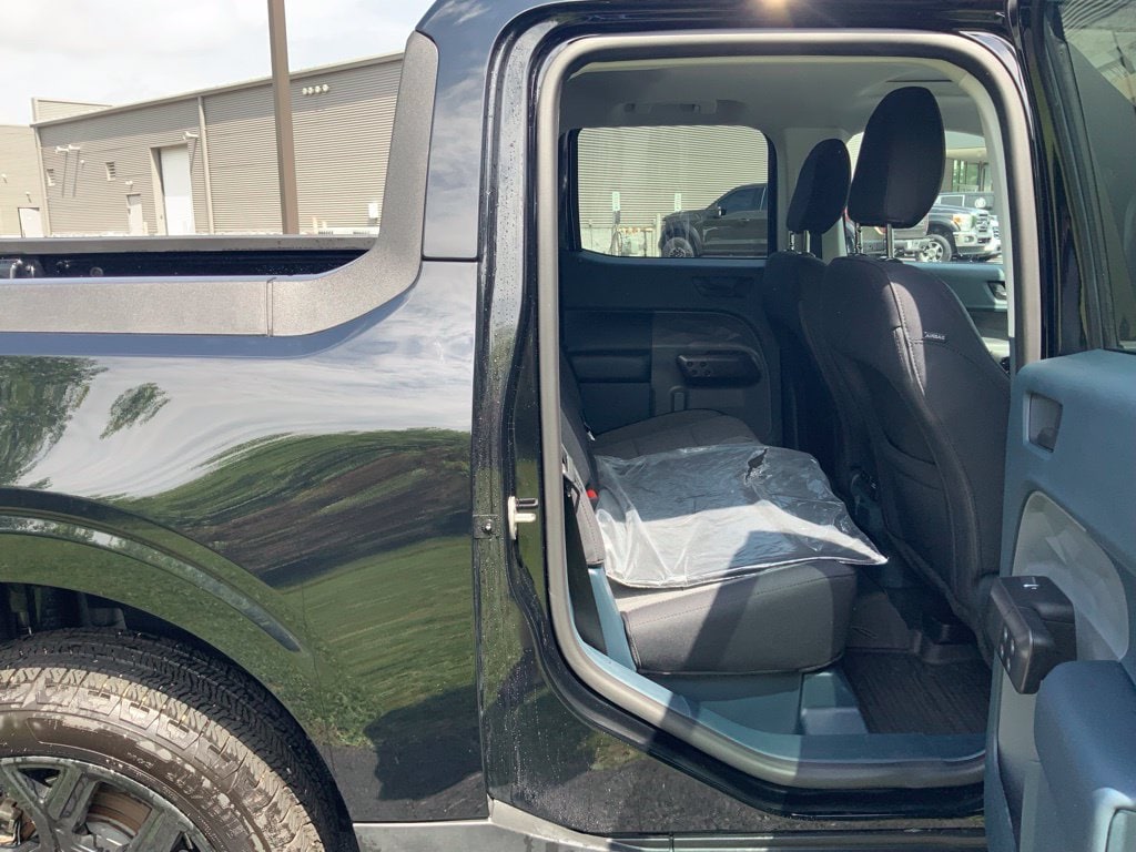 2025 Ford Maverick XLT - Photo 25