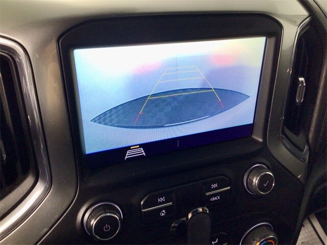 2020 Chevrolet Silverado 1500 LT photo 2