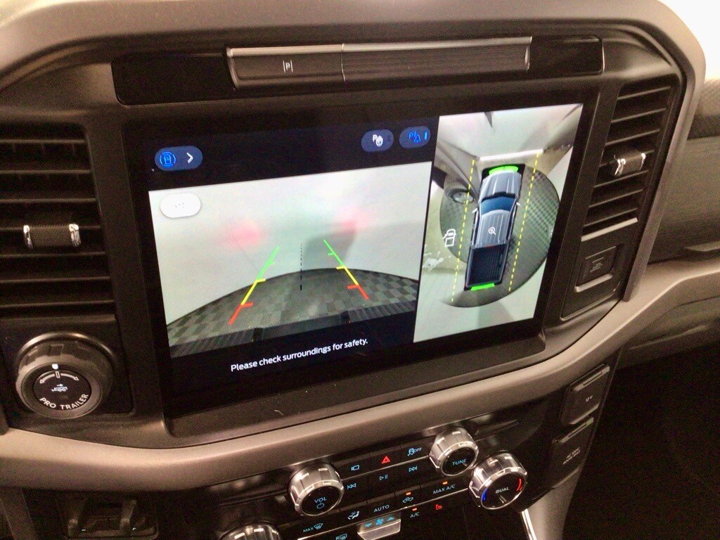 2025 Ford F-150 XLT photo 2