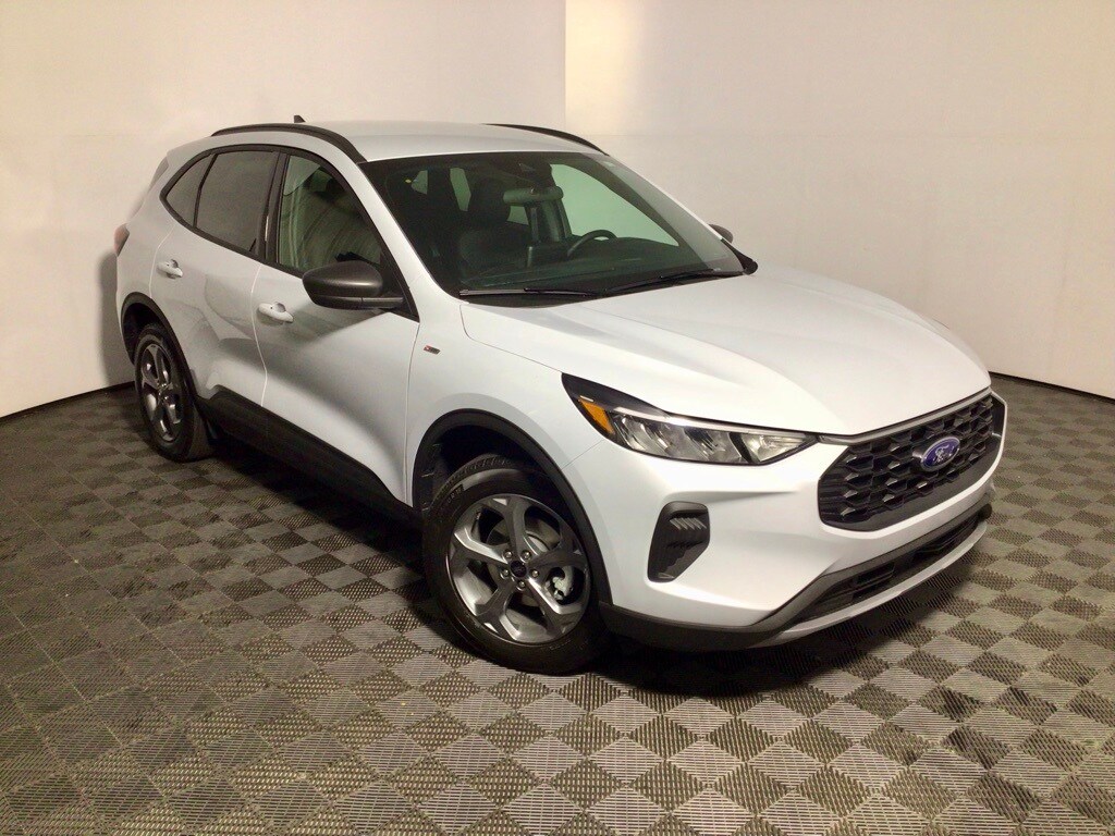 2026 Ford Escape ST-Line photo 3