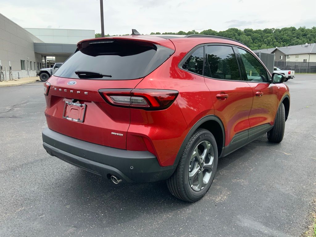 2026 Ford Escape ST-Line - Photo 14