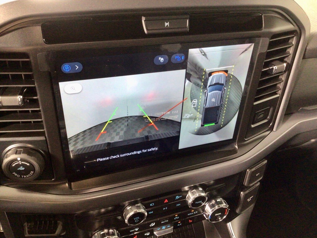 2025 Ford F-150 XLT photo 2