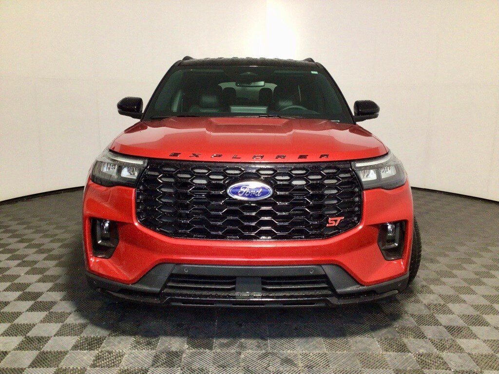 2026 Ford Explorer ST photo 4