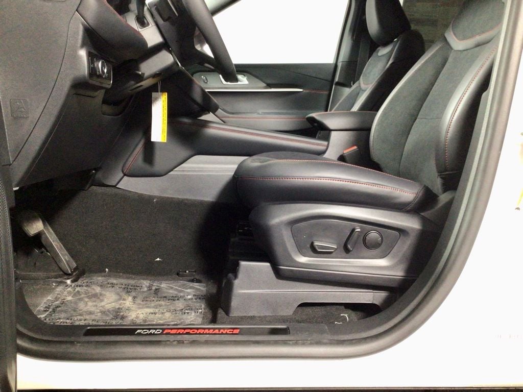 2026 Ford Explorer ST - Photo 20