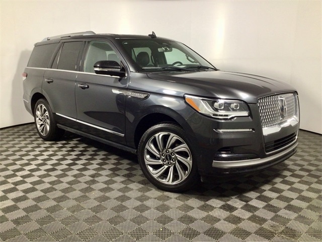 2023 Lincoln Navigator Reserve's photo