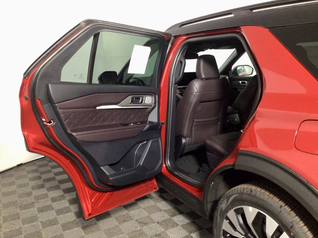 2026 Ford Explorer Platinum - Photo 31