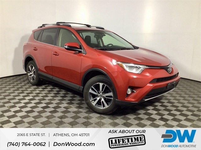 2017 Toyota RAV4 XLE's photo
