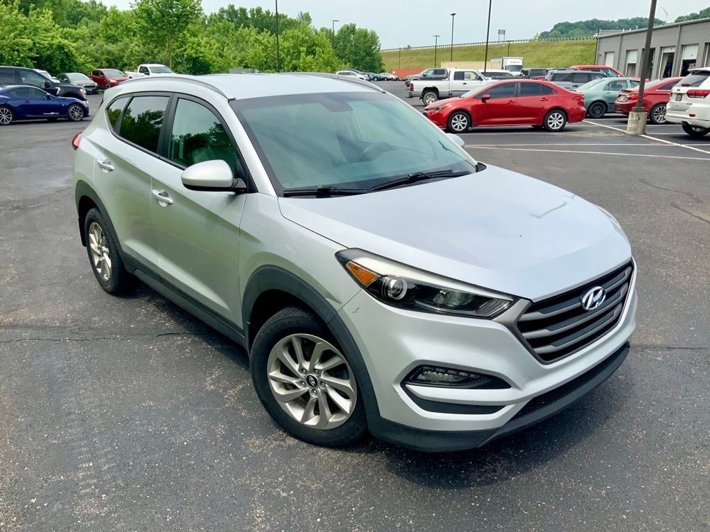 Used 2016 Hyundai Tucson SE with VIN KM8J33A43GU033166 for sale in Athens, OH