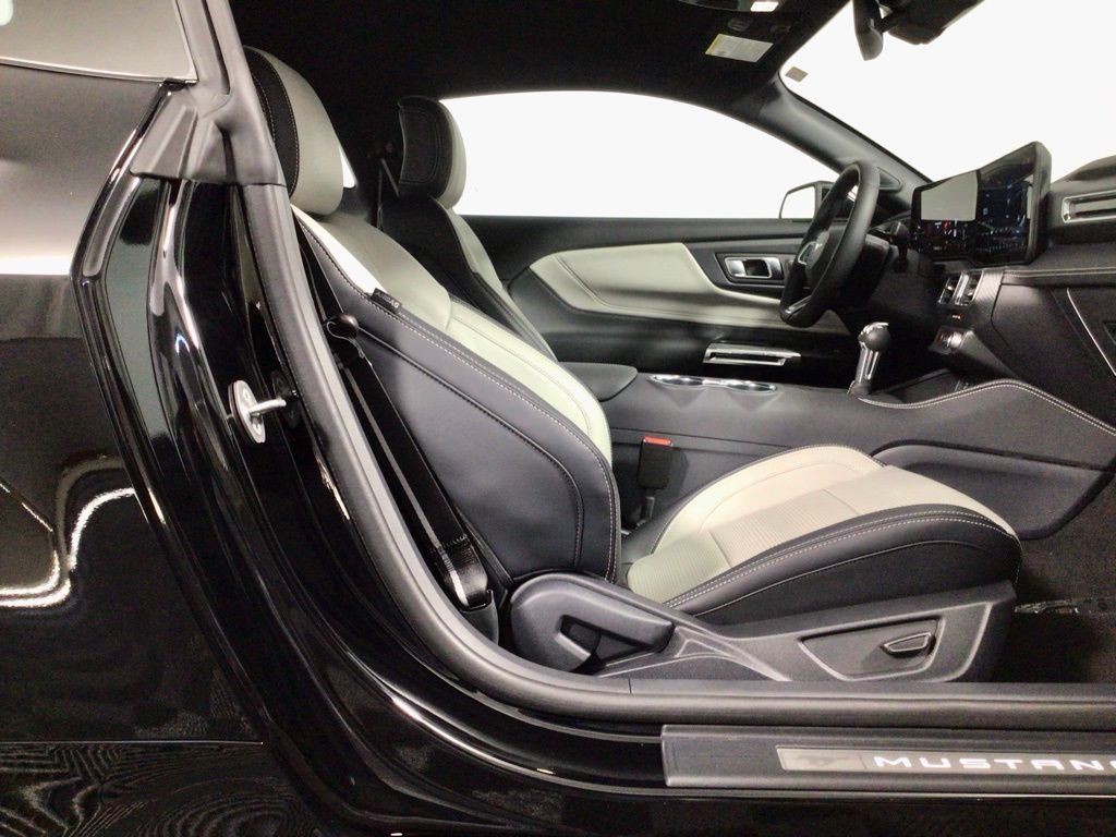 2025 Ford Mustang EcoBoost Premium Fastback - Photo 34