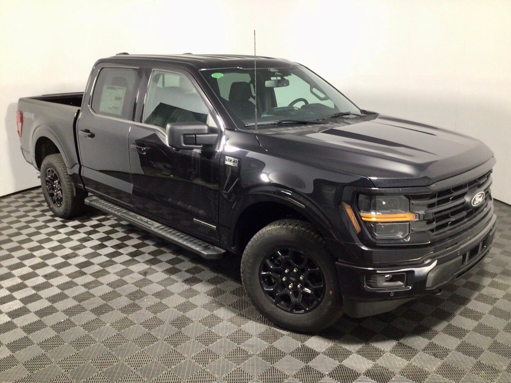 2025 Ford F-150 XLT photo 4