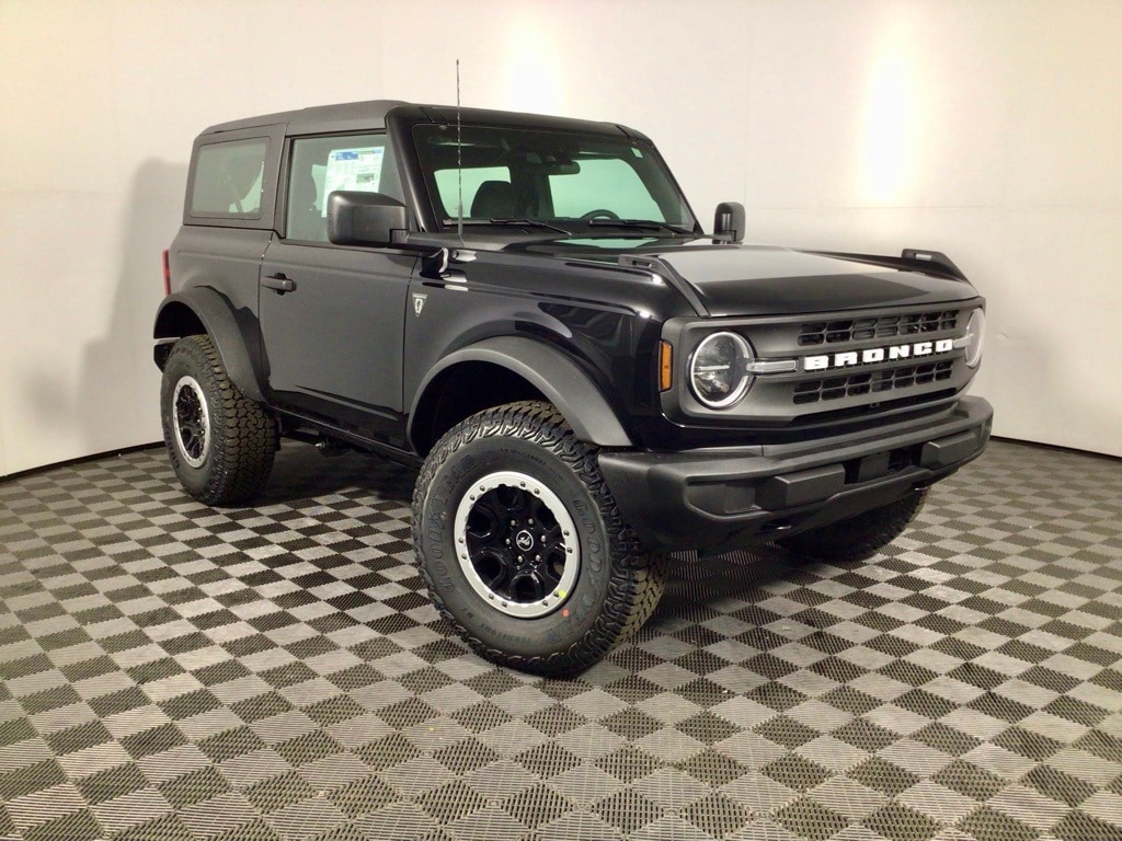 2025 Ford Bronco 2-Door Base's photo