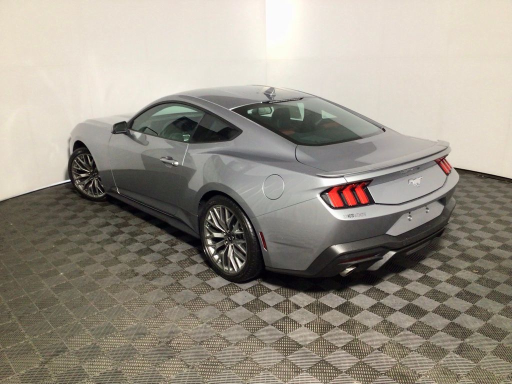 2026 Ford Mustang EcoBoost Premium Fastback - Photo 13