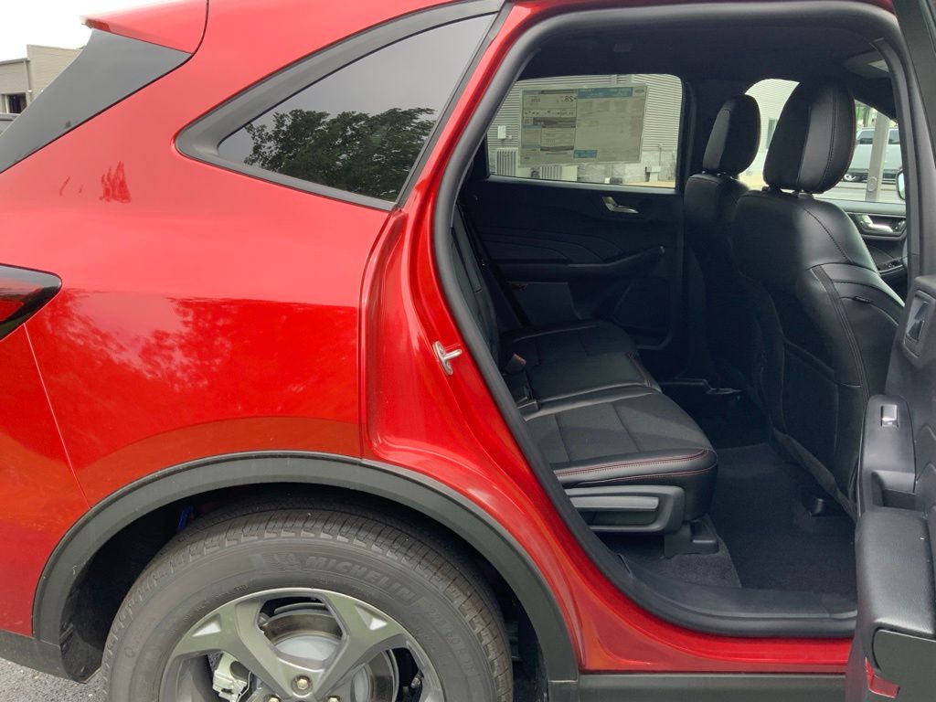 2026 Ford Escape ST-Line - Photo 26
