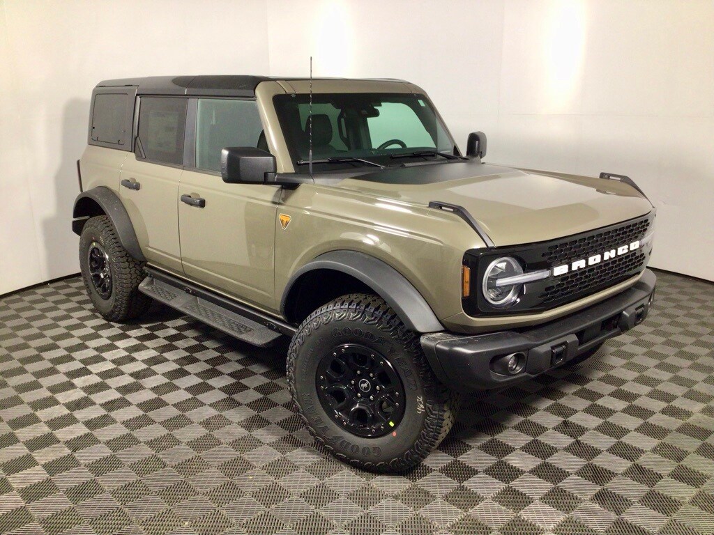 New 2025 Ford Bronco Badlands SUV