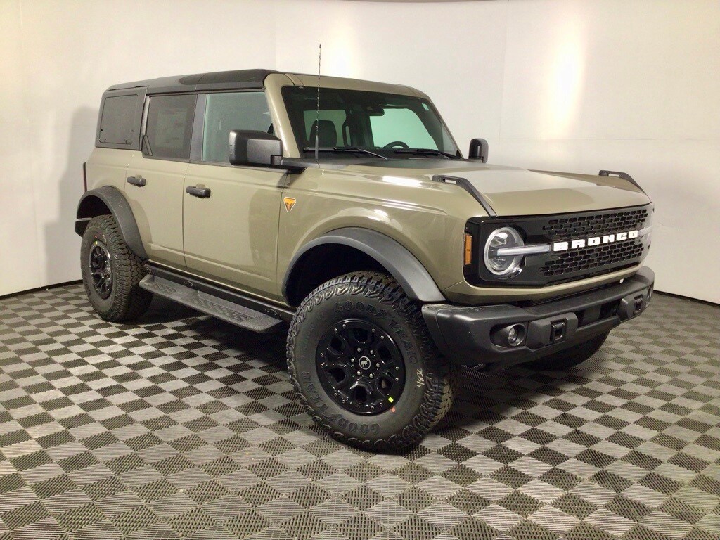 New 2025 Ford Bronco Badlands SUV