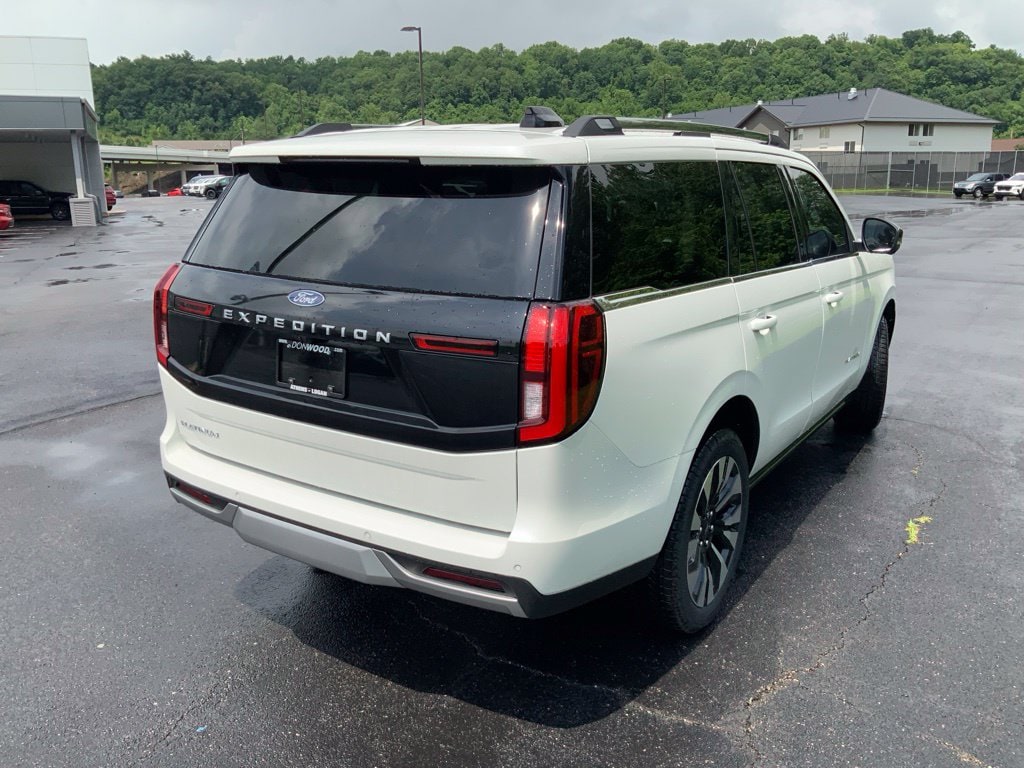 2025 Ford Expedition Platinum - Photo 13