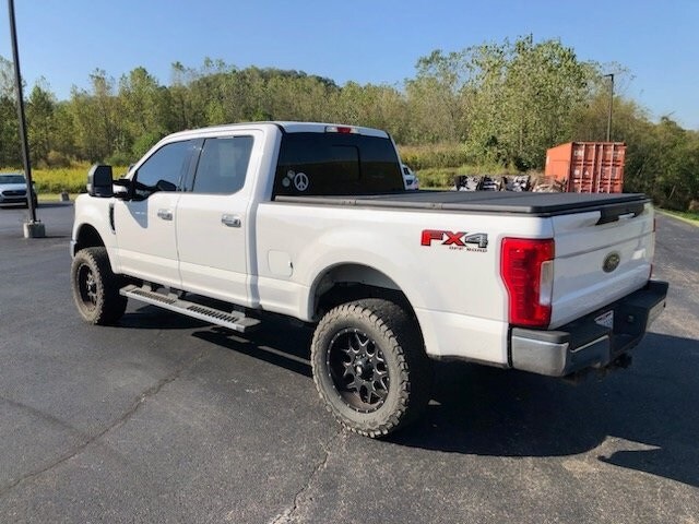2018 Ford F-250 Lariat photo 4