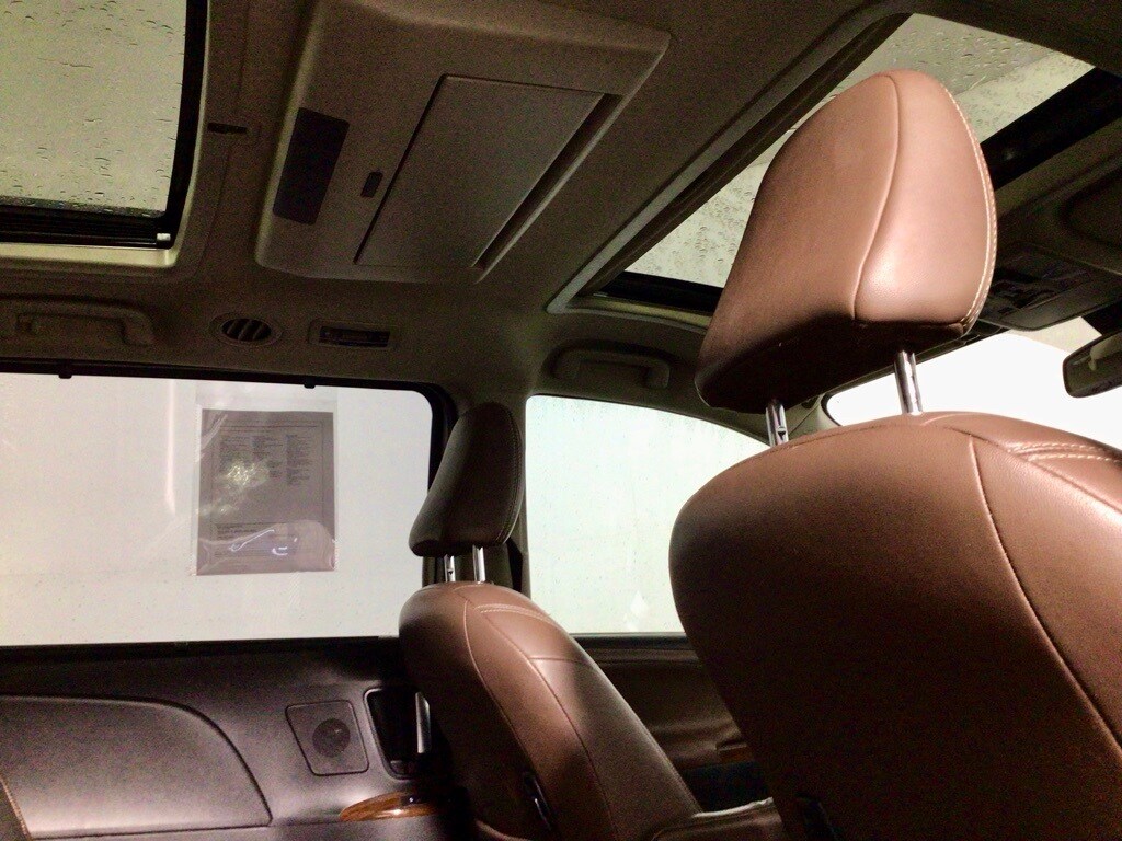 Used 2018 Toyota Sienna XLE Minivan/Van