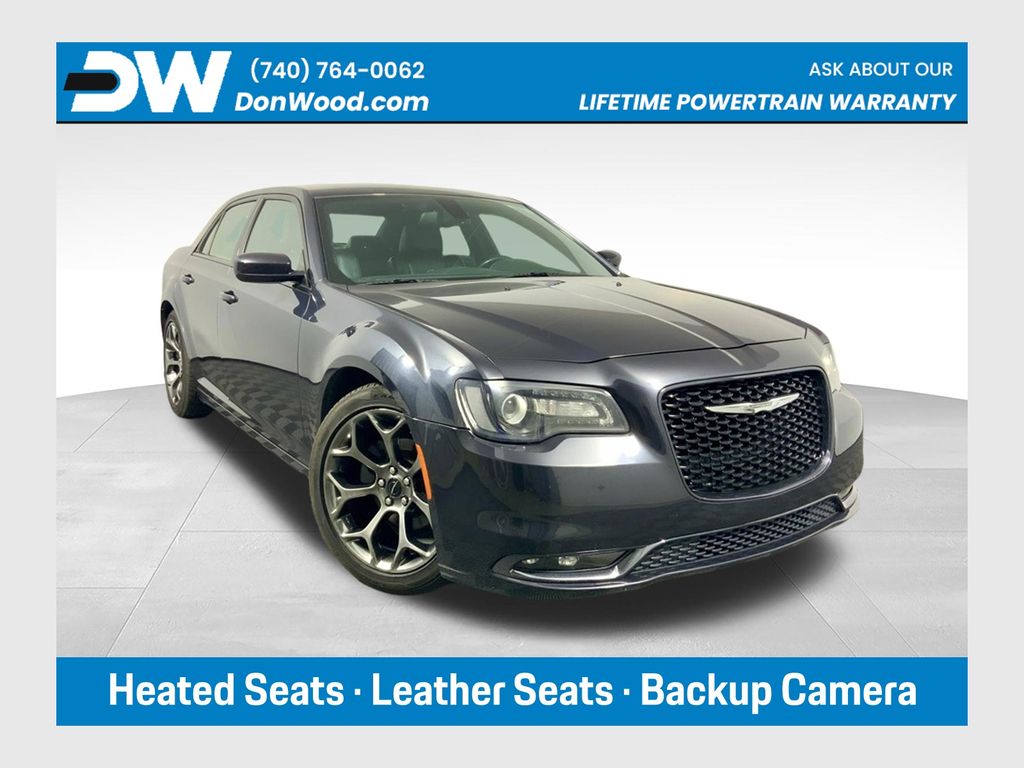 2016 Chrysler 300 S's photo