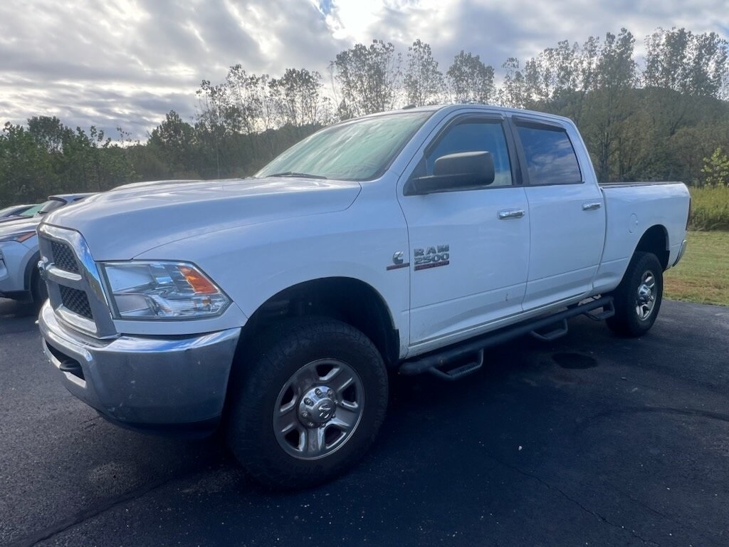 2016 Ram 2500 SLT photo 3