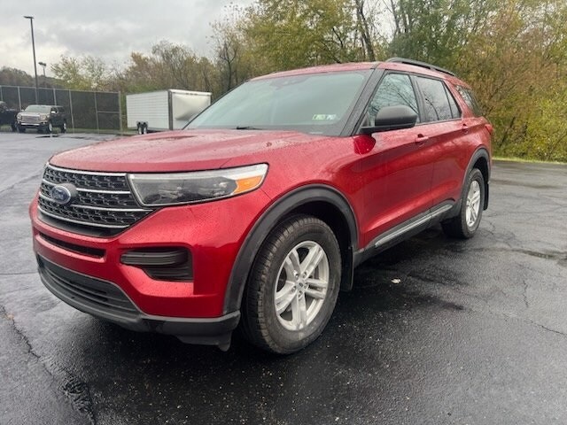 2023 Ford Explorer XLT photo 2
