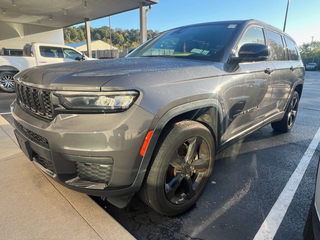 2021 Jeep Grand Cherokee Altitude photo 3