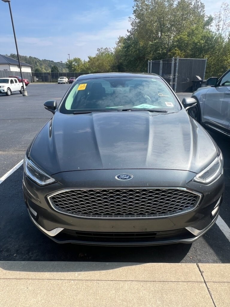 2020 Ford Fusion Titanium photo 2