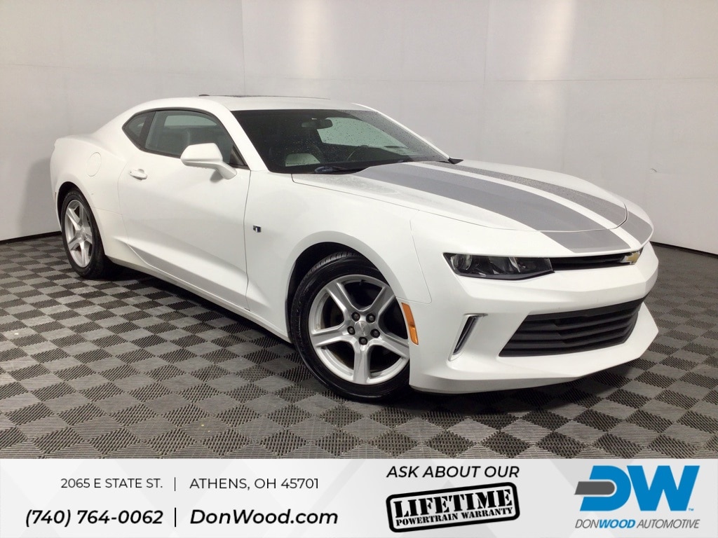 2017 Chevrolet Camaro 2LT's photo