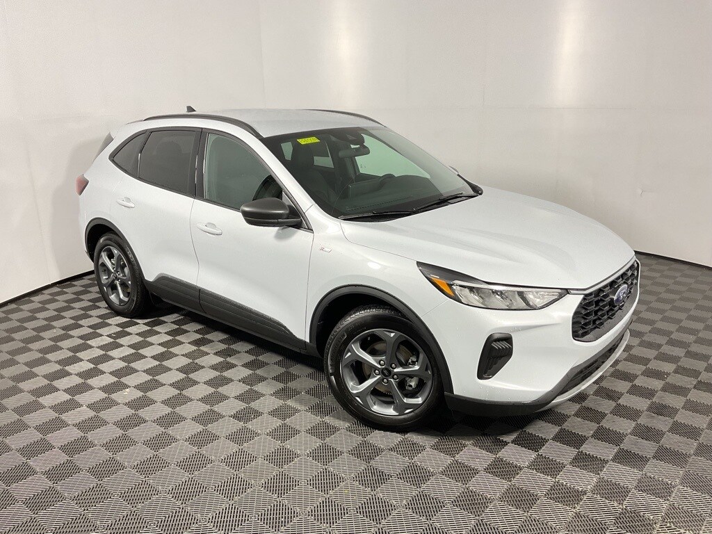 2025 Ford Escape ST-Line photo 4
