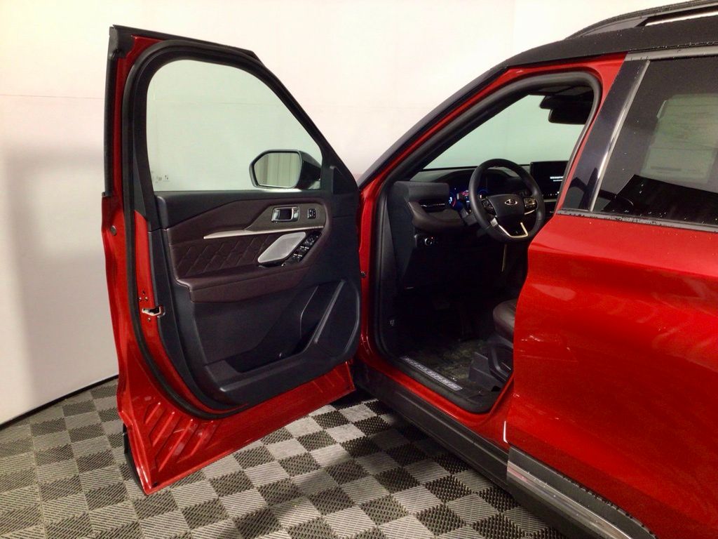 2026 Ford Explorer Platinum - Photo 19