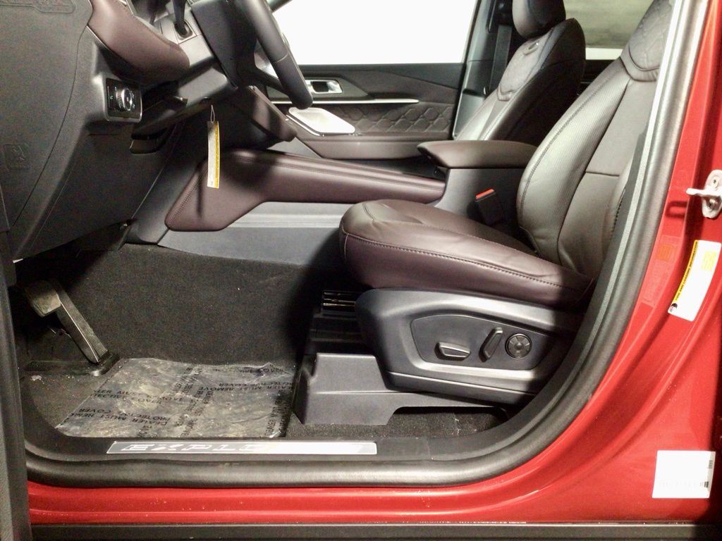 2026 Ford Explorer Platinum - Photo 21