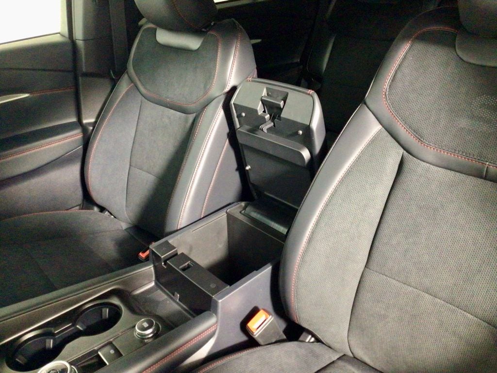 2026 Ford Explorer ST - Photo 29