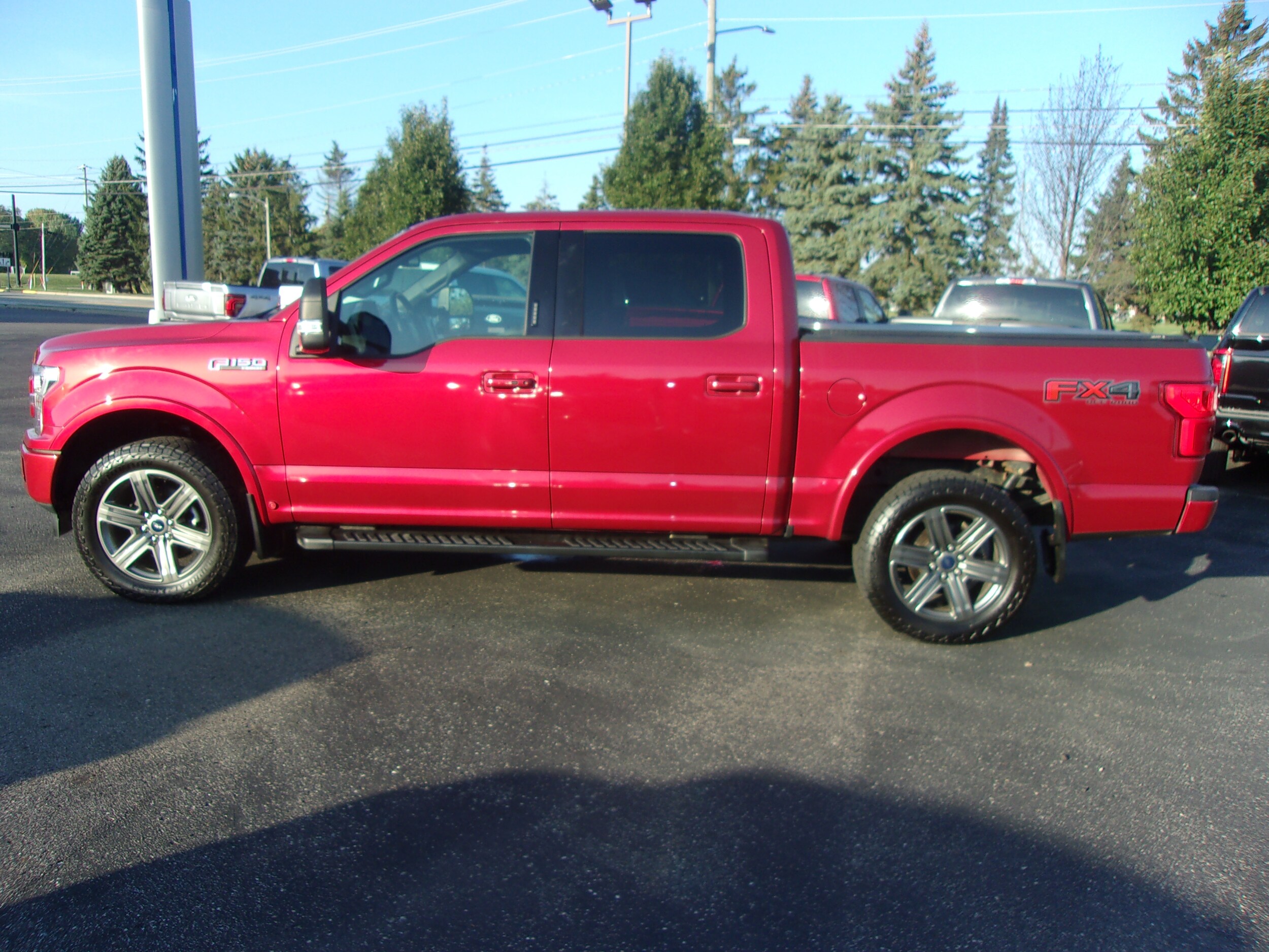 2020 Ford F-150 Lariat photo 2