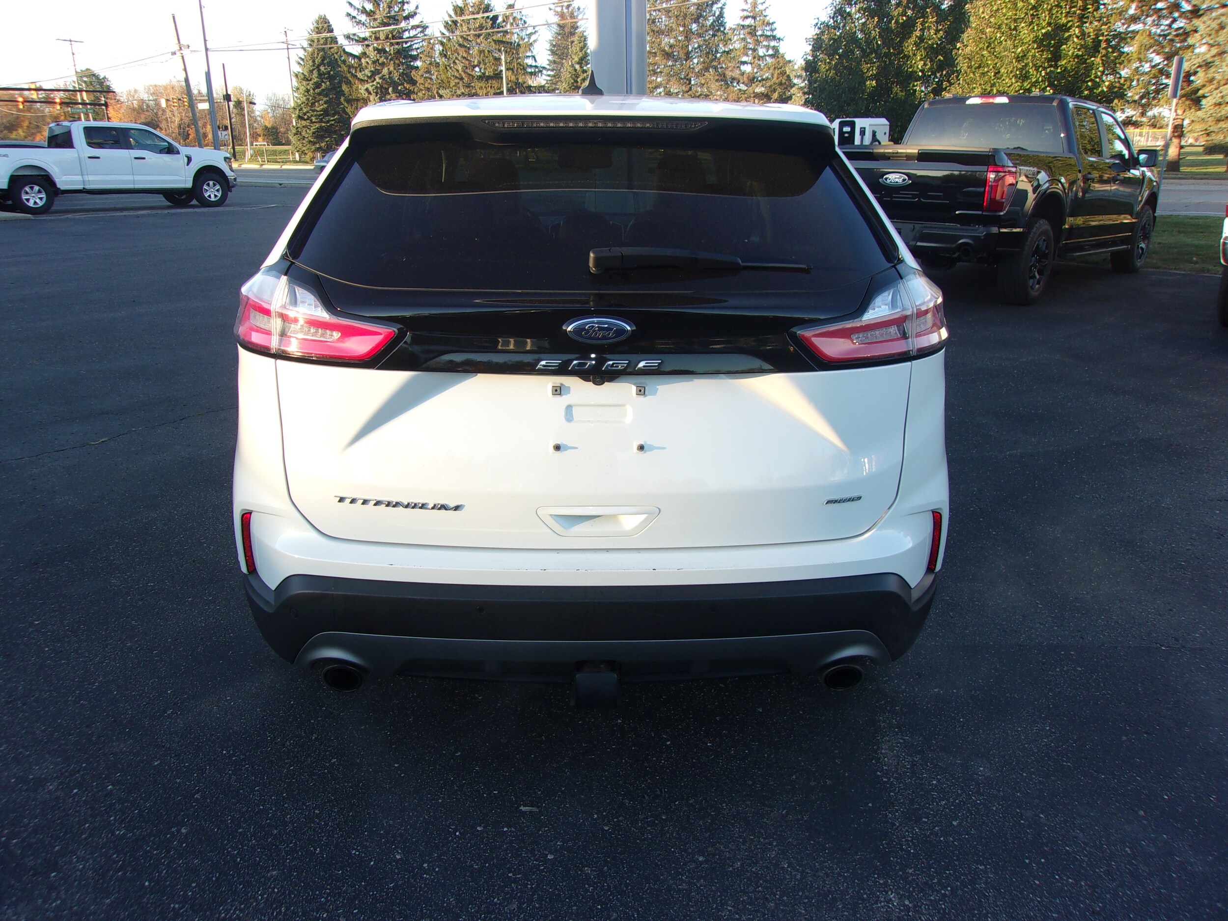 2021 Ford Edge Titanium photo 4