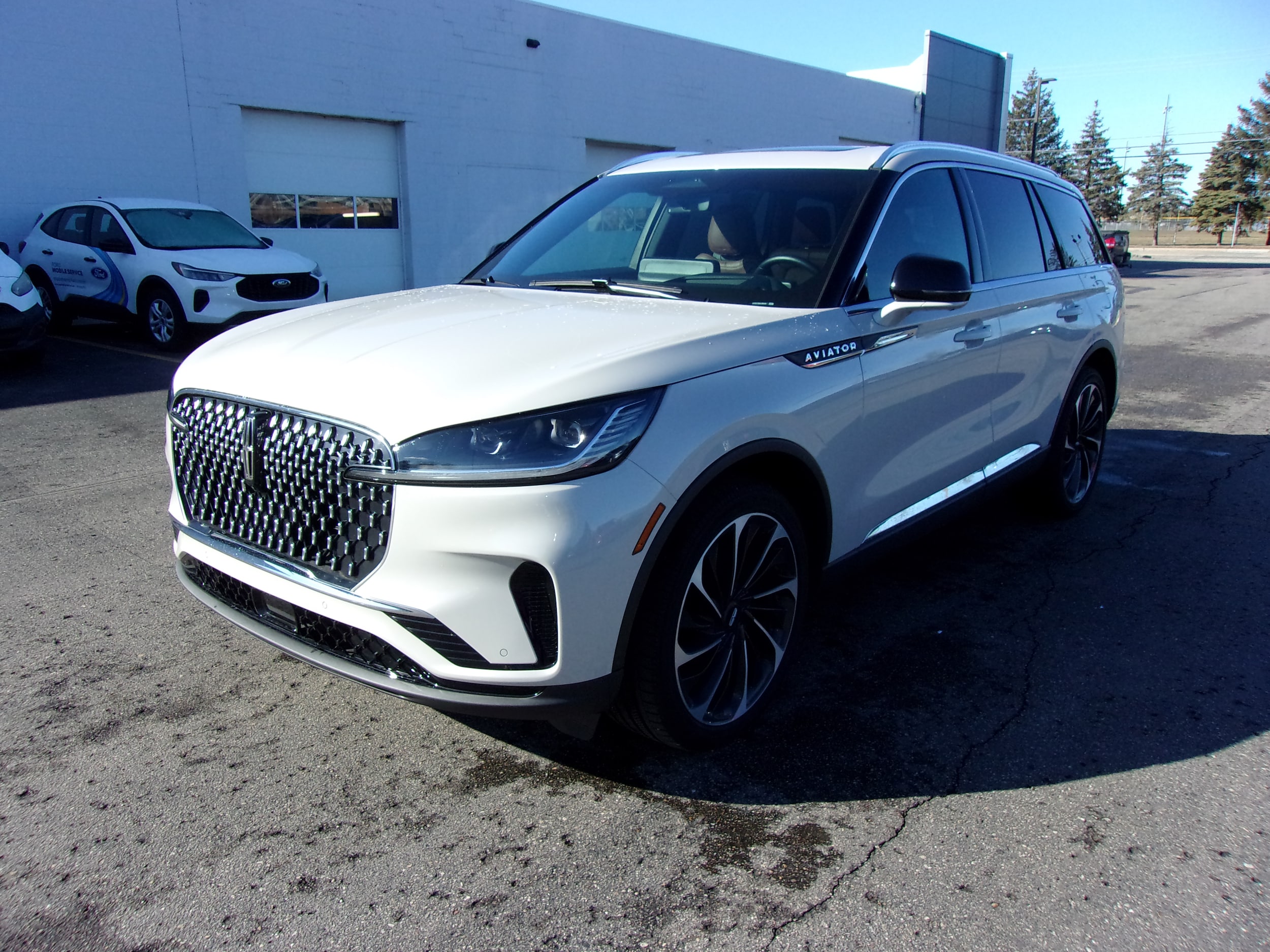 2025 Lincoln Aviator Reserve's photo