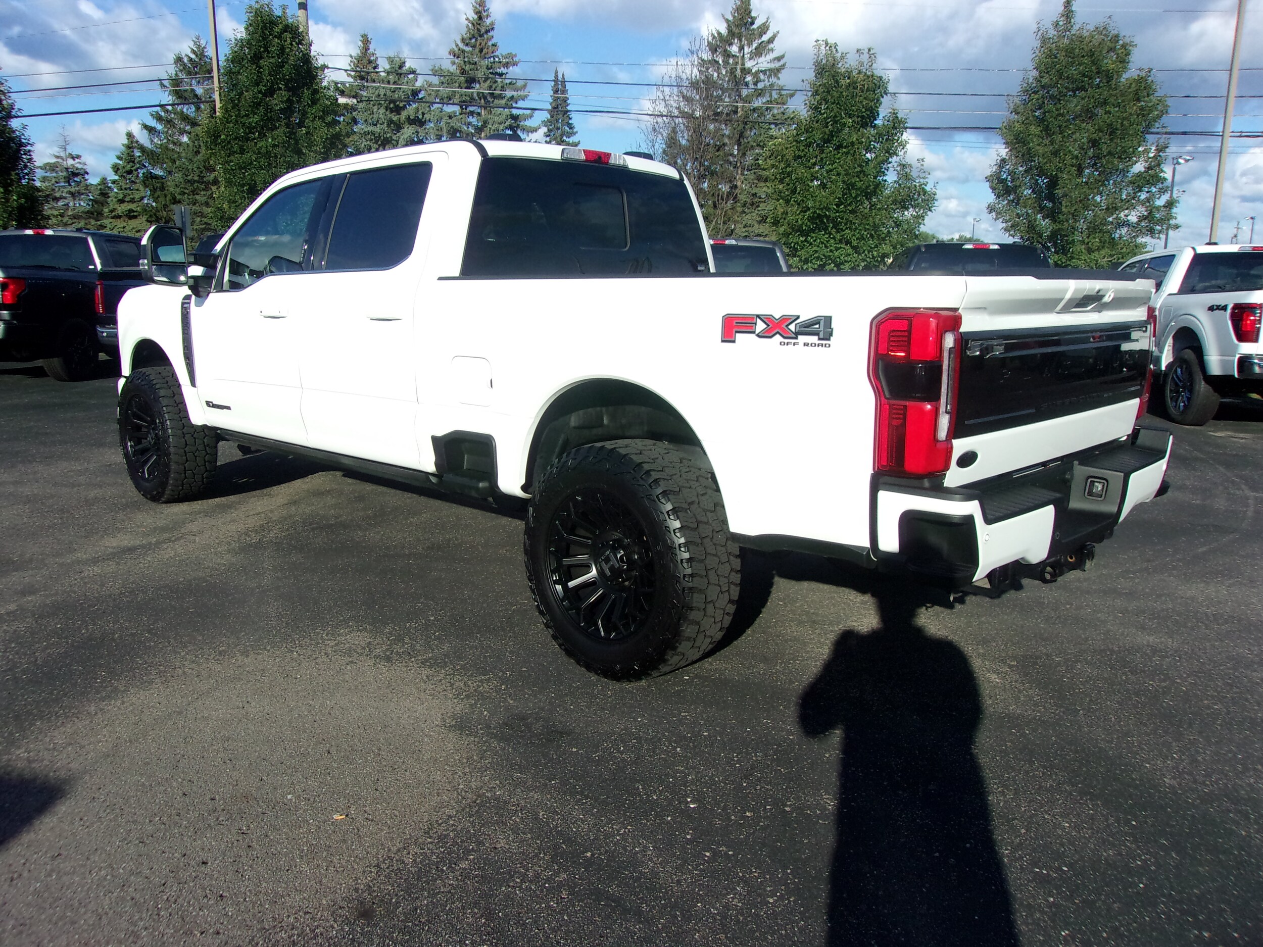 2024 Ford F-250 Platinum photo 2