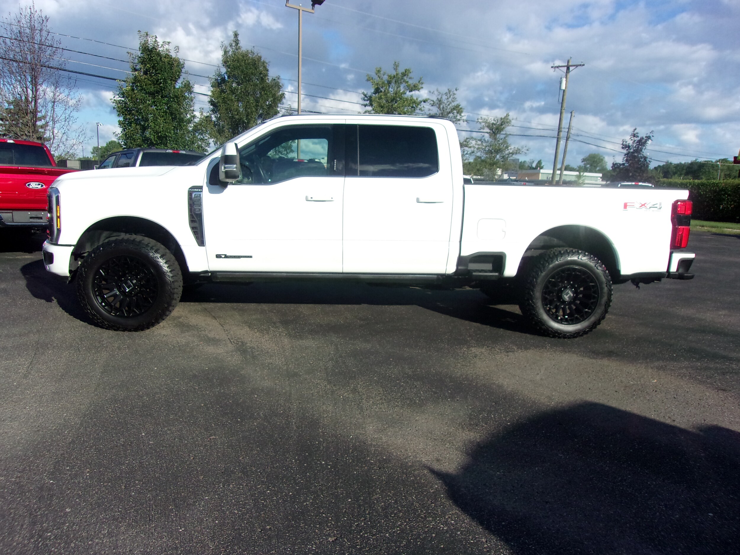 2024 Ford F-250 Platinum photo 3