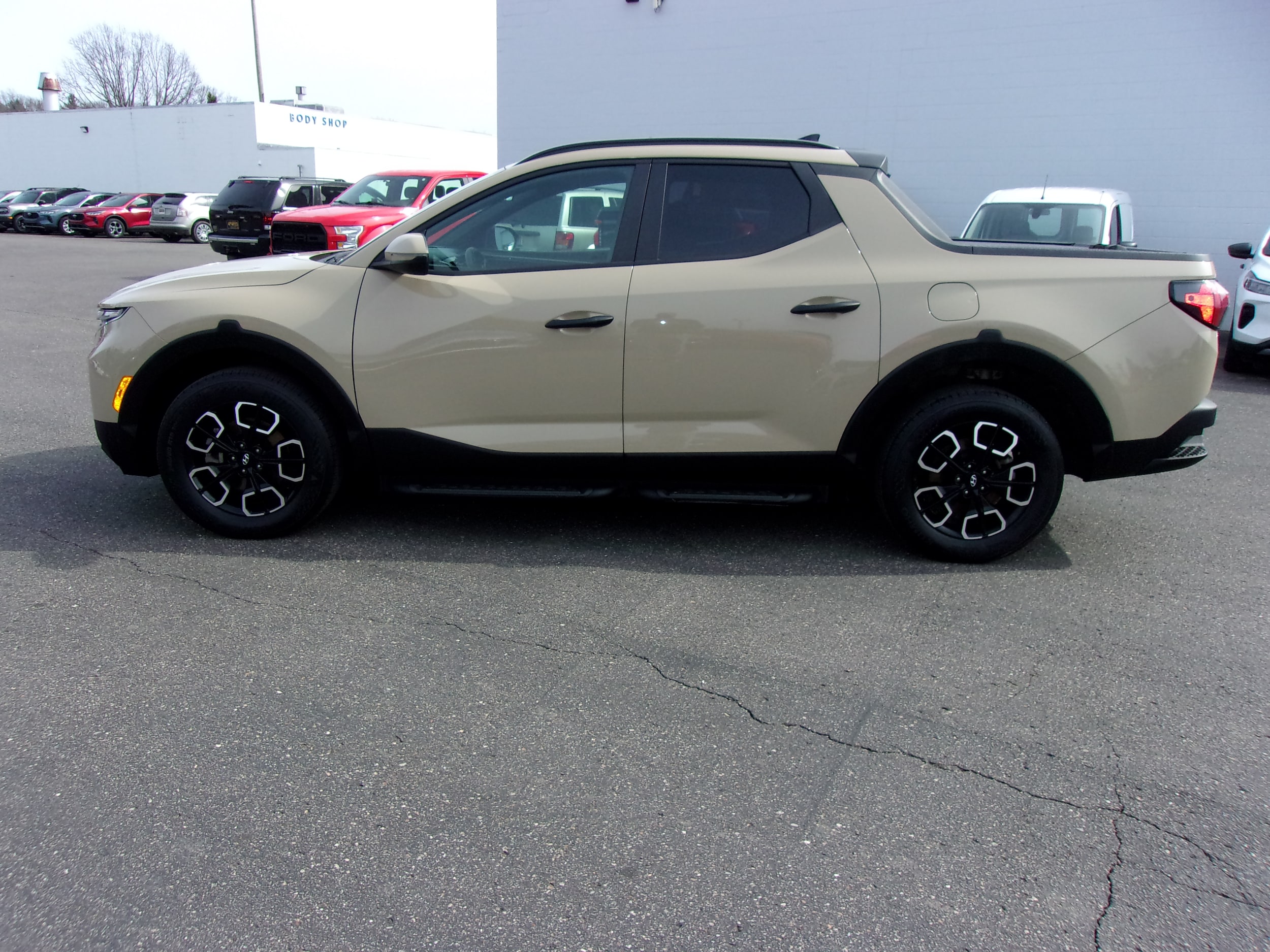 Certified 2023 Hyundai Santa Cruz SEL with VIN 5NTJCDAE2PH060616 for sale in South Haven, MI