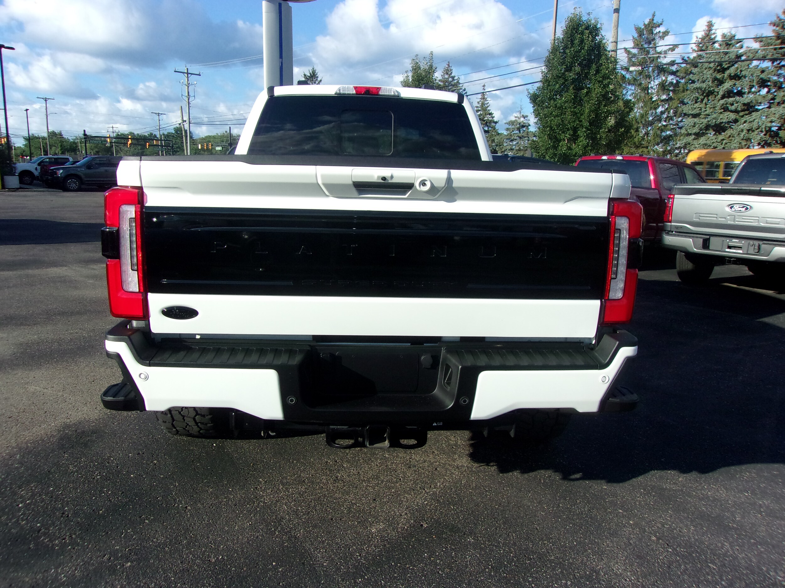 2024 Ford F-250 Platinum photo 4