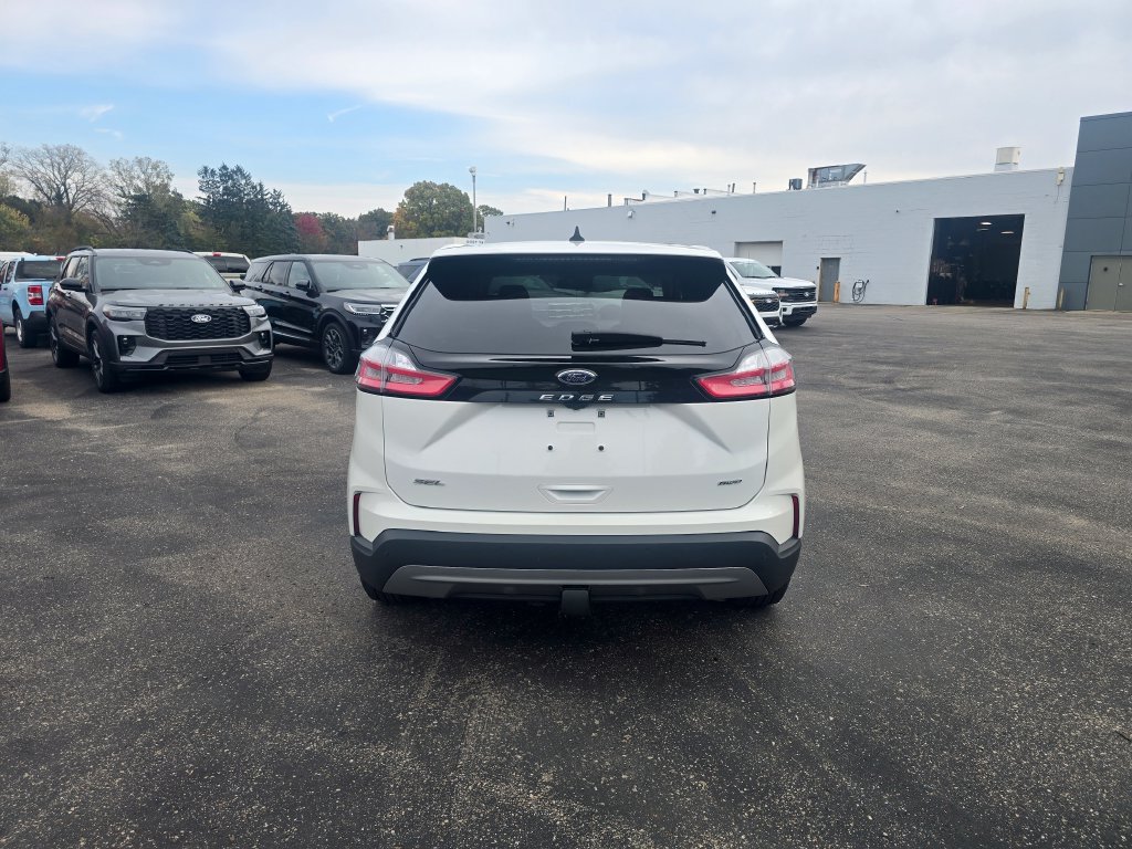 Used 2024 Ford Edge SEL SUV