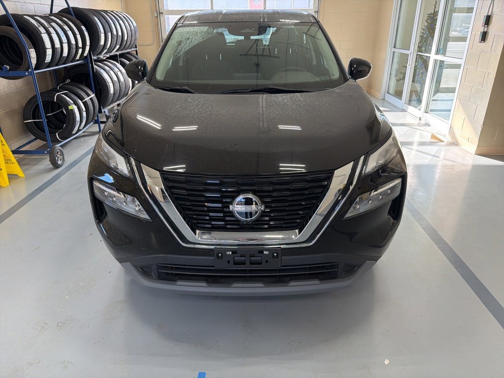 2023 Nissan Rogue AWD SV photo 2