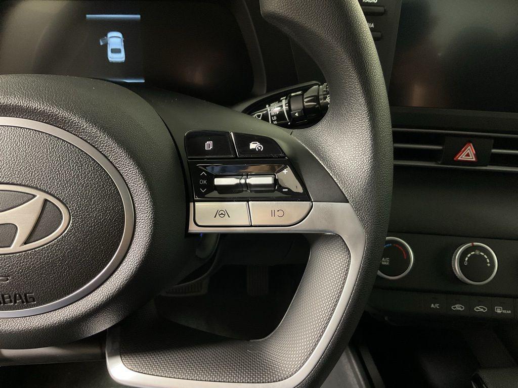 2025 Hyundai Elantra SE - Photo 28