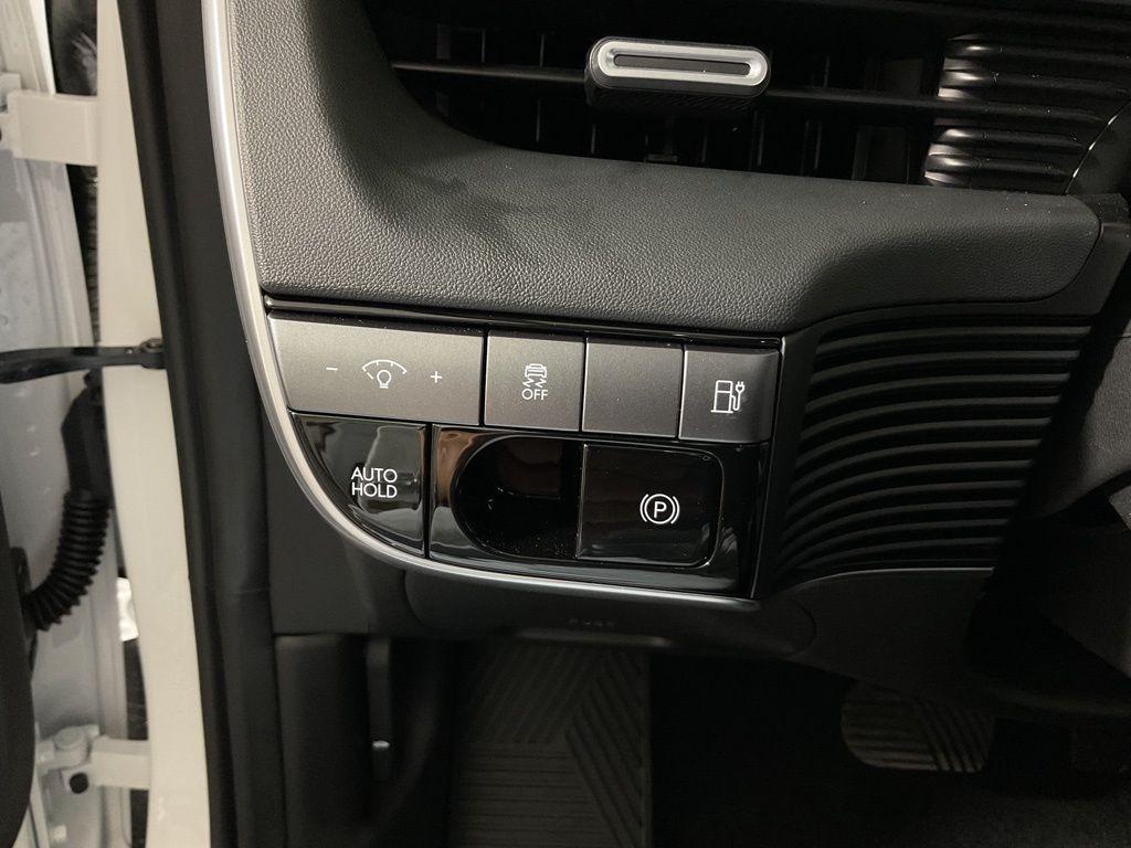 2025 Hyundai IONIQ 5 SE - Photo 29