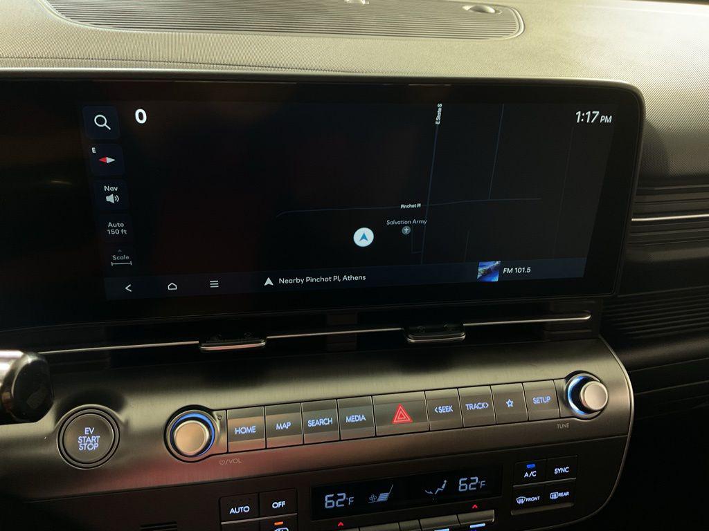 2025 Hyundai Kona EV SEL - Photo 2
