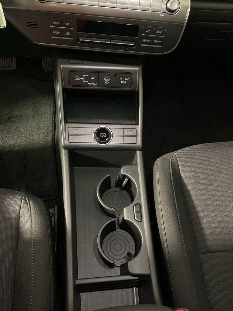 2025 Hyundai Kona EV SEL - Photo 30