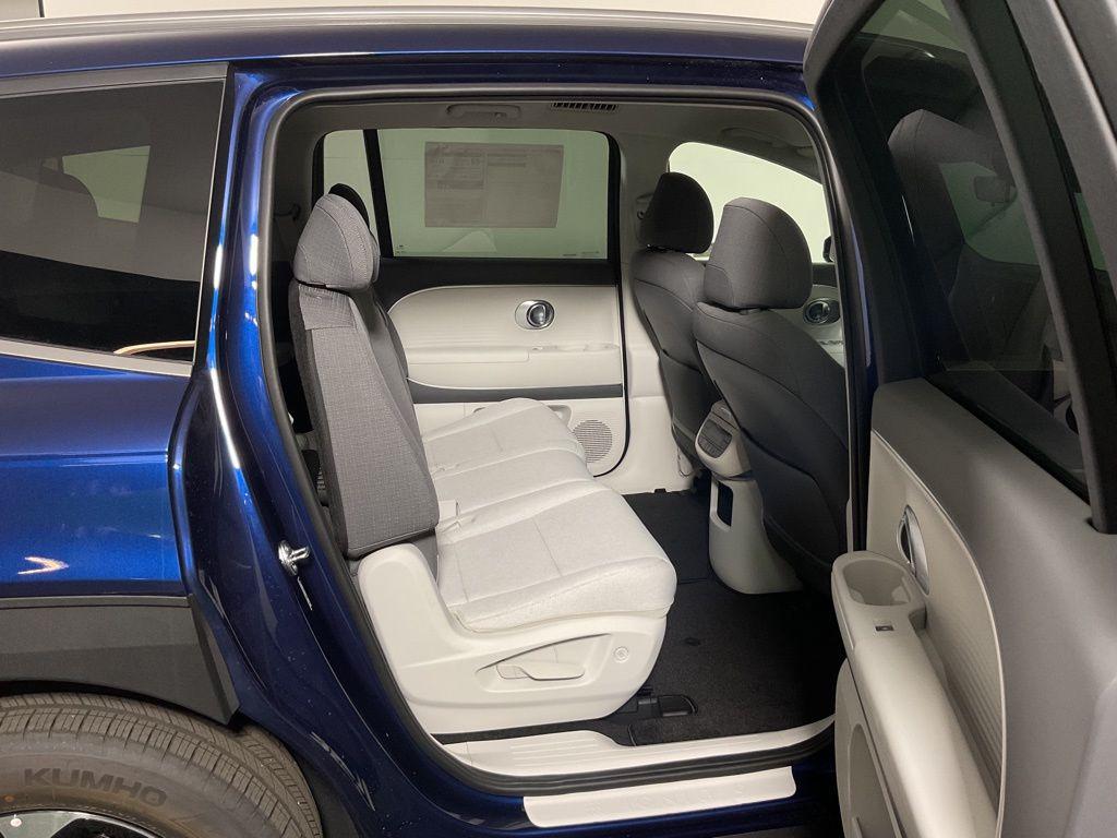 2026 Hyundai IONIQ 9 SE - Photo 35