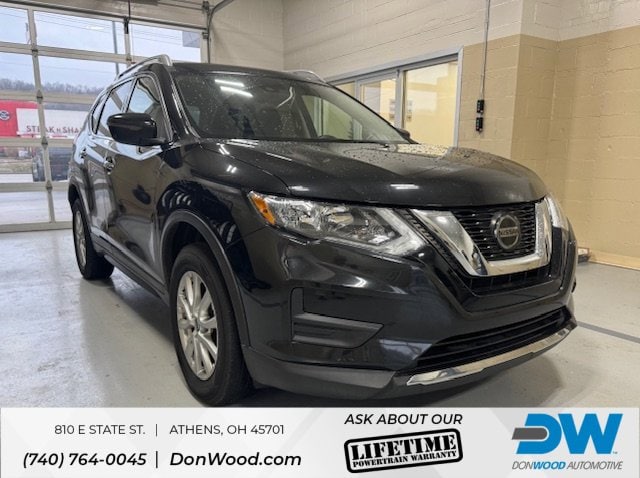 2020 Nissan Rogue SV's photo