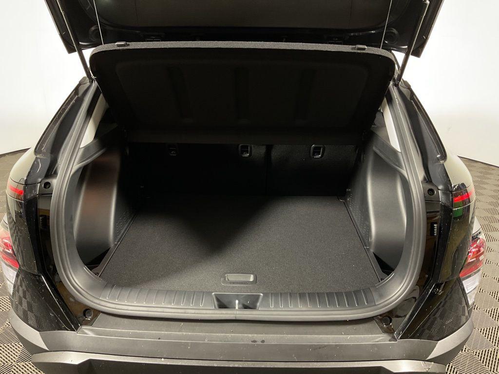 2025 Hyundai Kona SEL - Photo 15